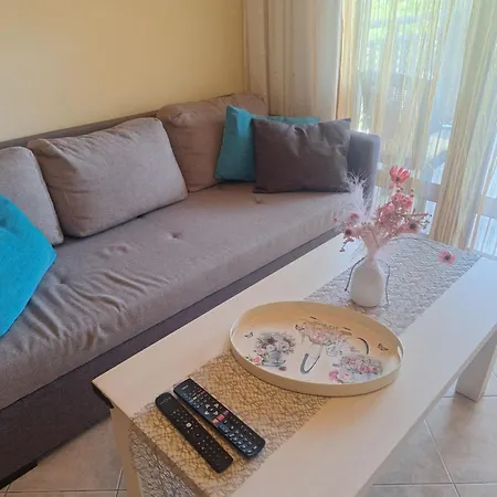 Santa Marina Apartaments- Karina 1 Apartahotel Sozopol