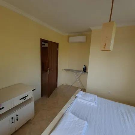 Apart-hotel Santa Marina Apartaments- Karina 1 *