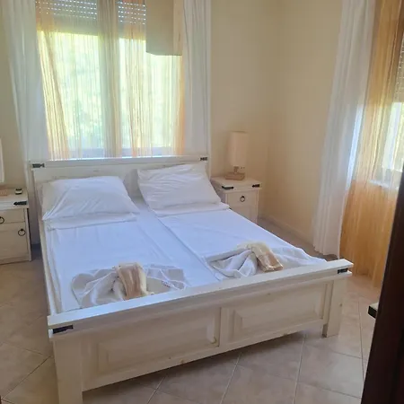 Apart-hotel Santa Marina Apartaments- Karina 1
